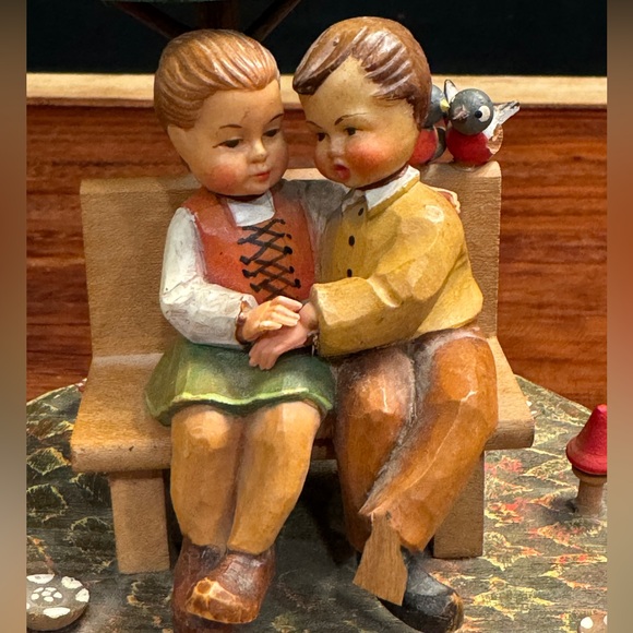 Thorens Wooden Music Box Boy and girl - Picture 4 of 11